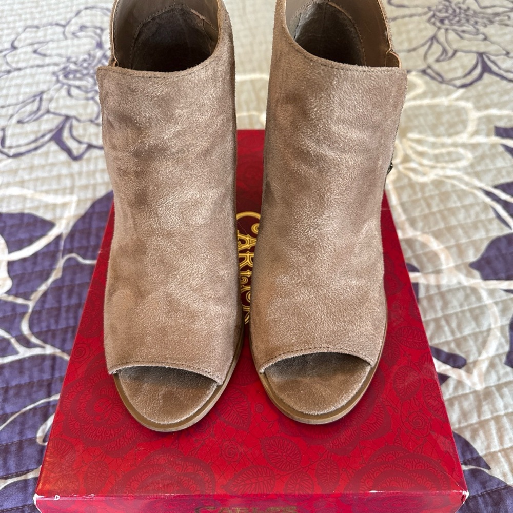 Carlos by Carlos Santana Brown Peep-Toe Heeled Boots